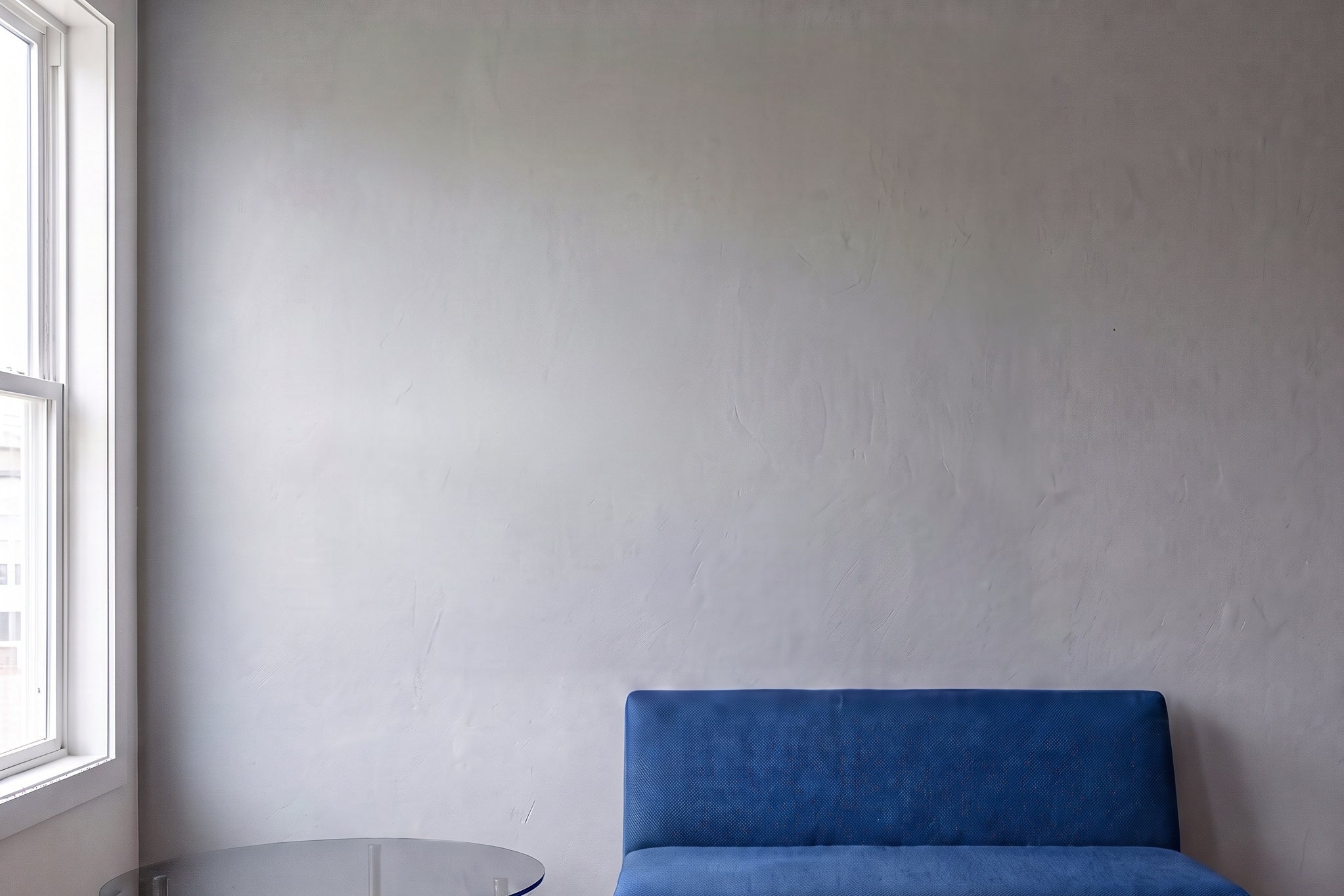 The room without the artwork