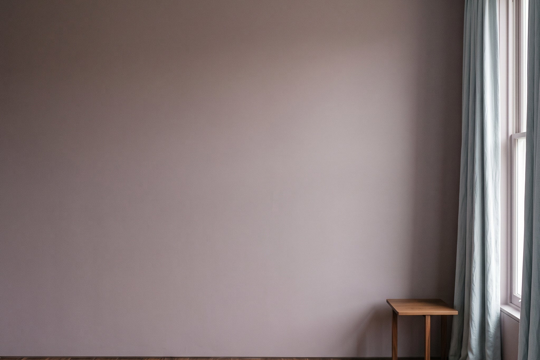 The room without the artwork