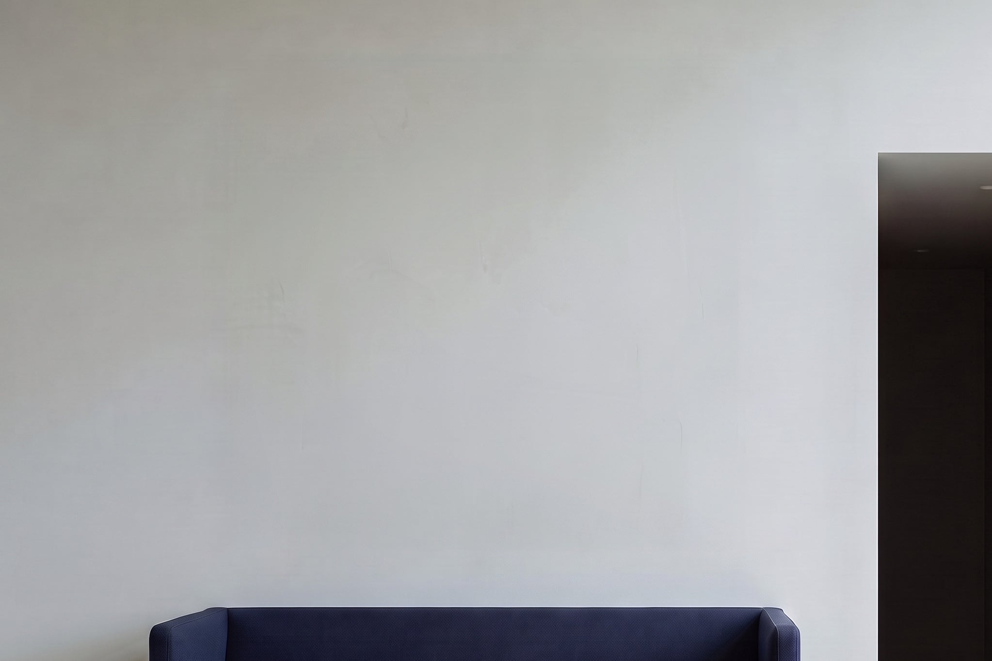 The room without the artwork